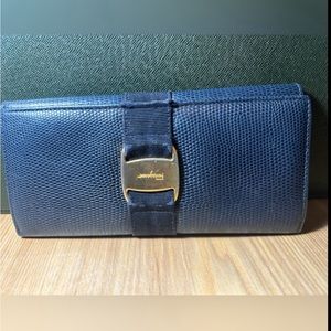 EUC Salvatore Ferragamo long wallet
